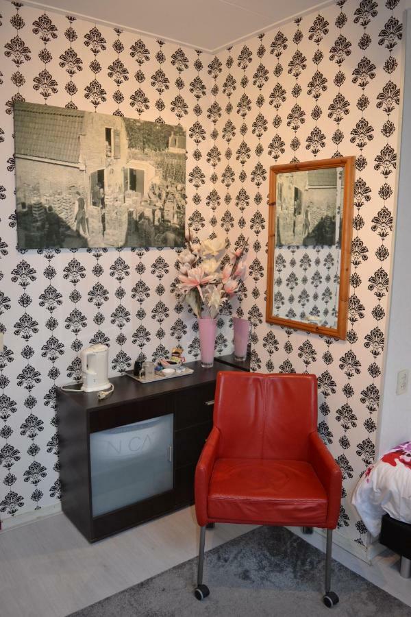 Karnemelkhuys Bed & Breakfast Енкхейзен Екстериор снимка
