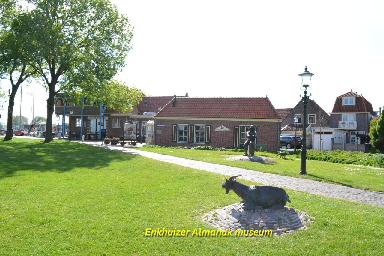 Karnemelkhuys Bed & Breakfast Енкхейзен Екстериор снимка